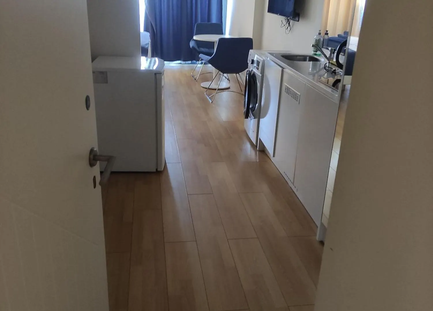 White Sales Apartment Batumi 0*,