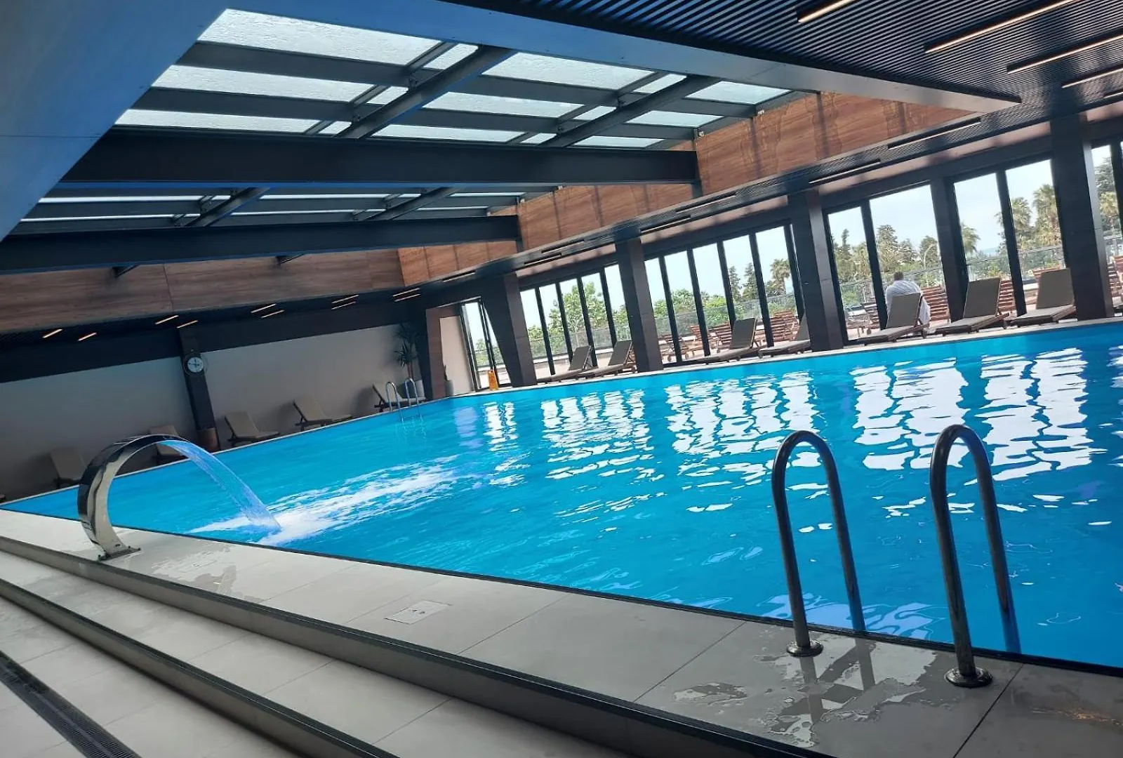 White Sales Apartment Batumi